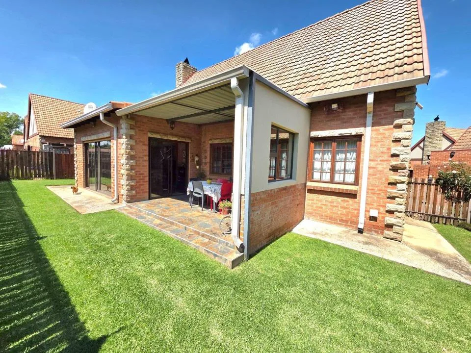 3 Bedroom Townhouse for sale in Panorama