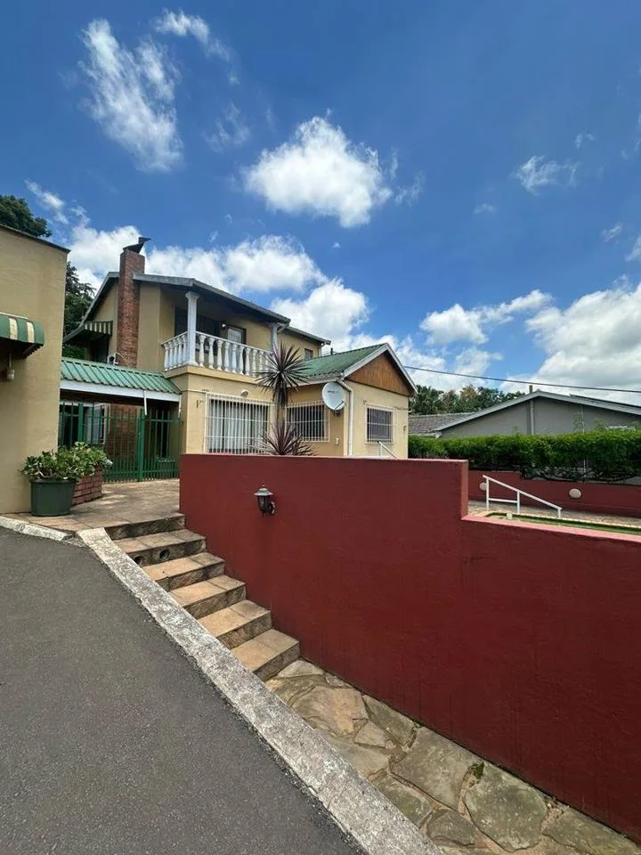 4 Bedroom House to rent in Montrose