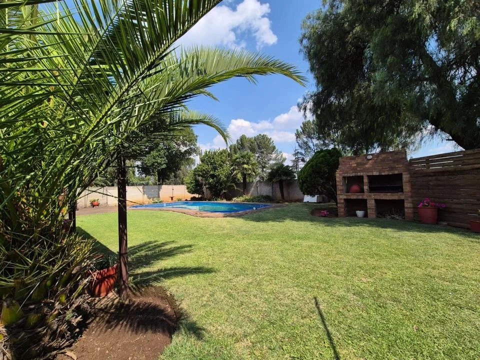 3 Bedroom House for sale in Vanderbijlpark SW 2