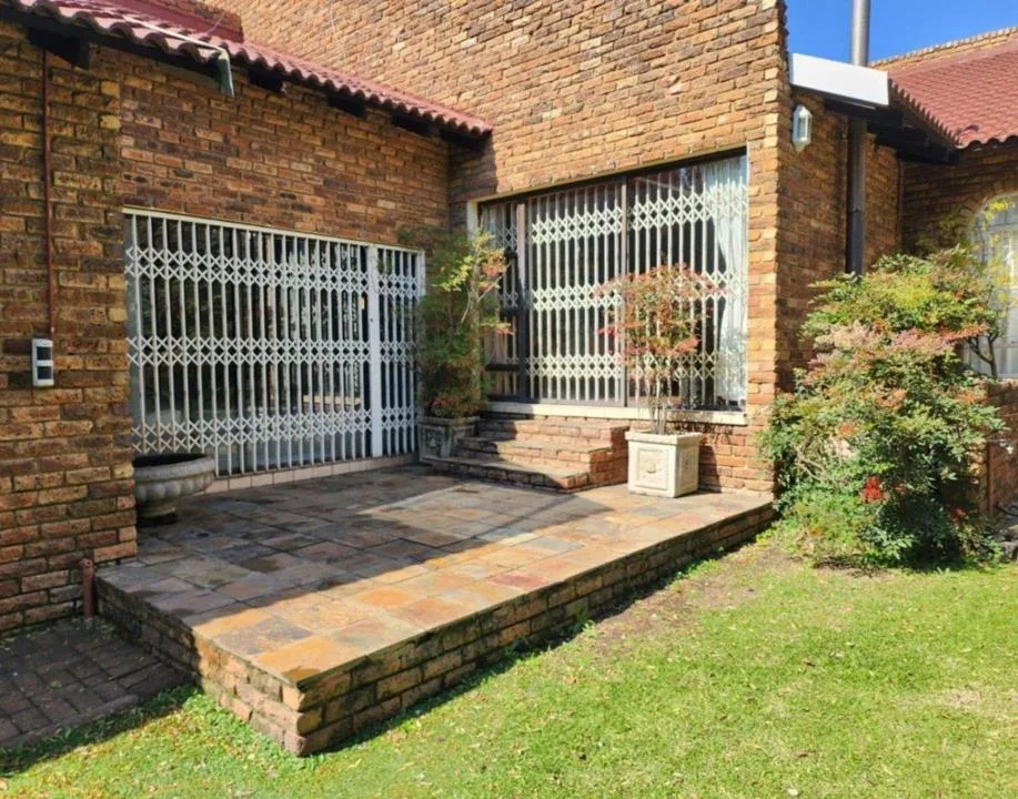 5 Bedroom House for sale in Kinross