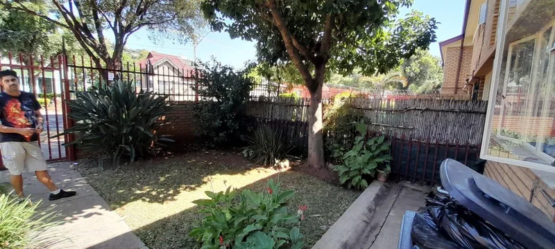 2 Bedroom Townhouse for sale in Gezina