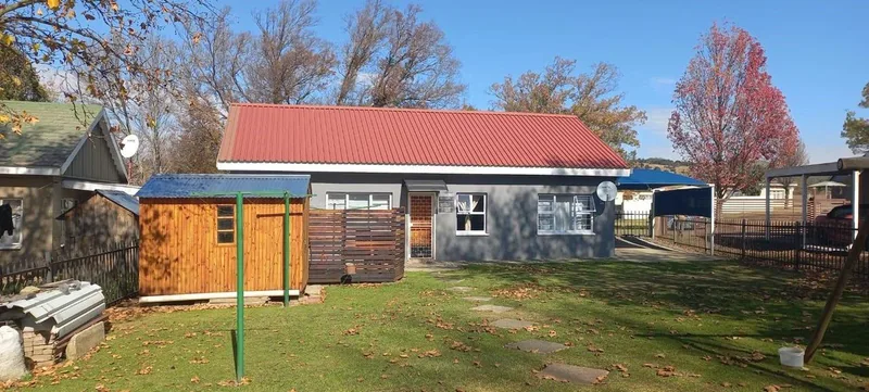 3 Bedroom House for sale in Loch Athlone