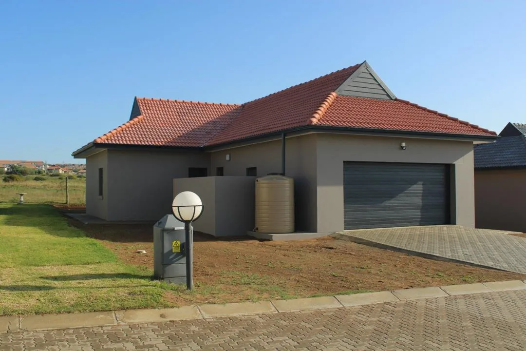 3 Bedroom House for sale in Kidds Beach