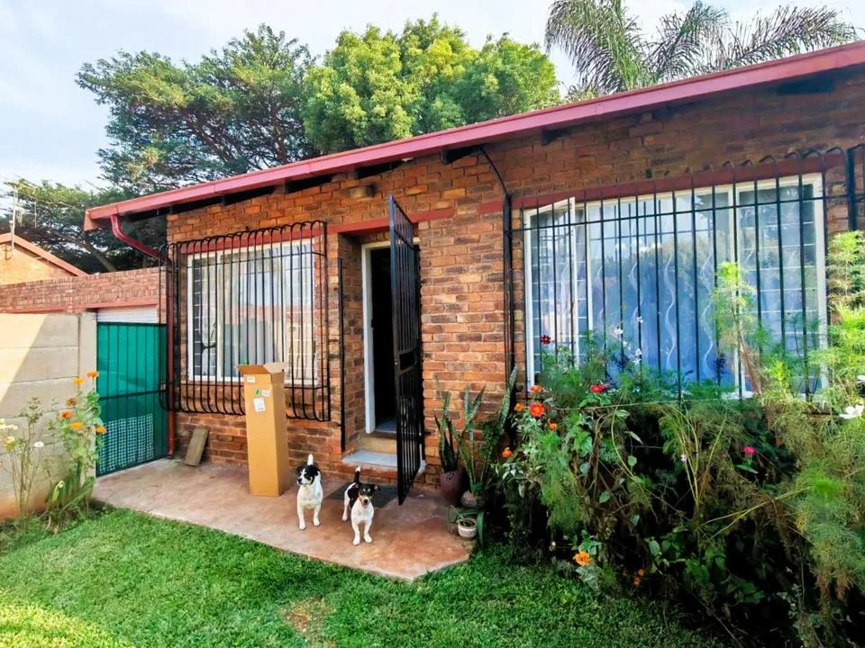 2 Bedroom Townhouse for sale in Highveld