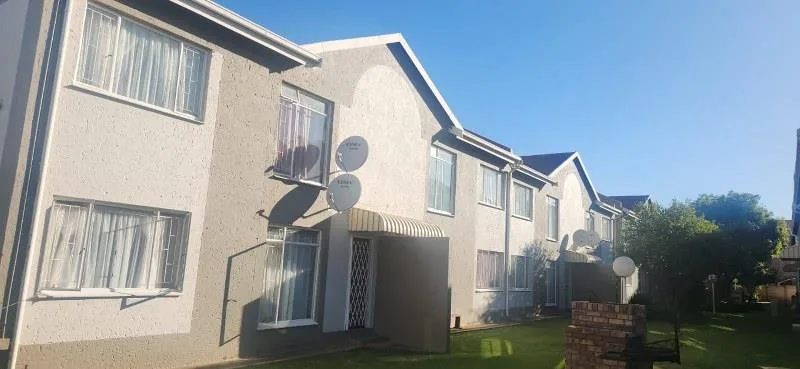 2 Bedroom Apartment / flat for sale in Kannoniers Park