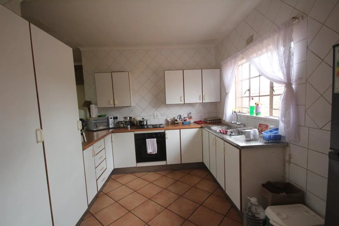 3 Bedroom Townhouse to rent in Middelburg South