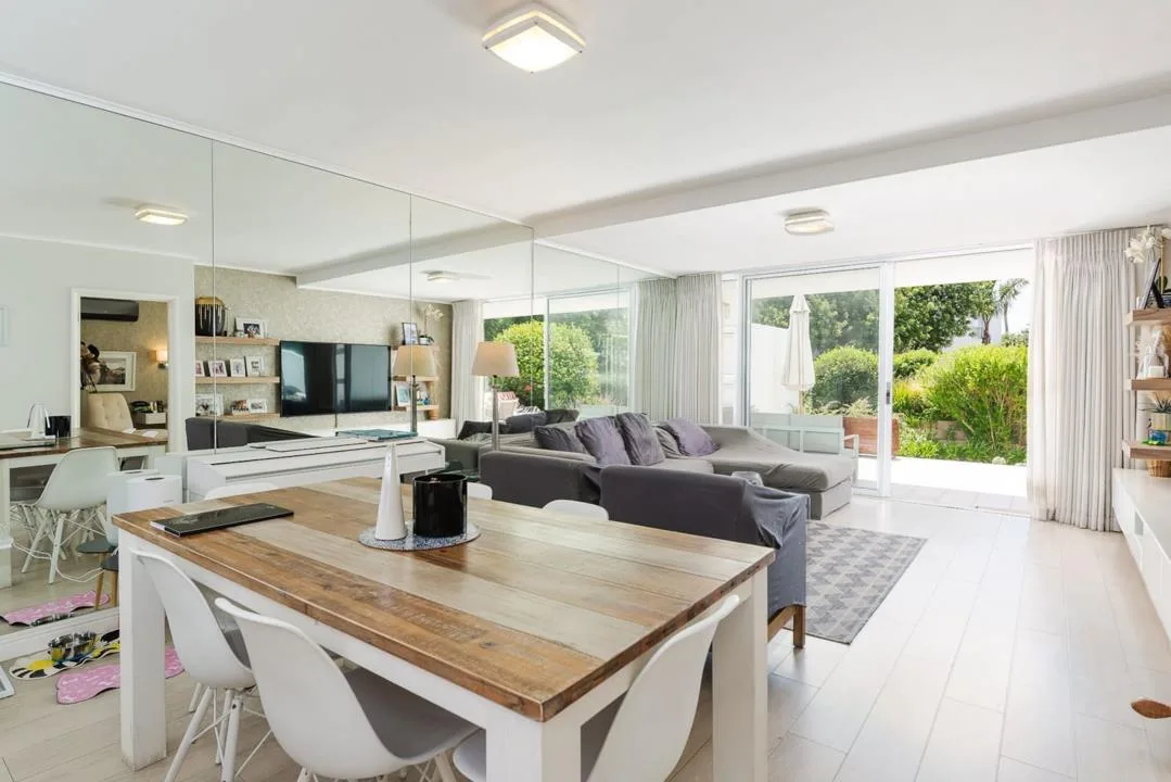 2 Bedroom Apartment / flat for sale in Mouille Point