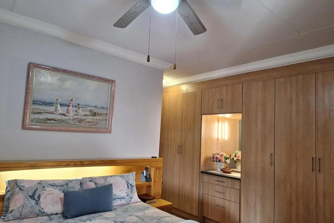 5 Bedroom House for sale in Kranspoort