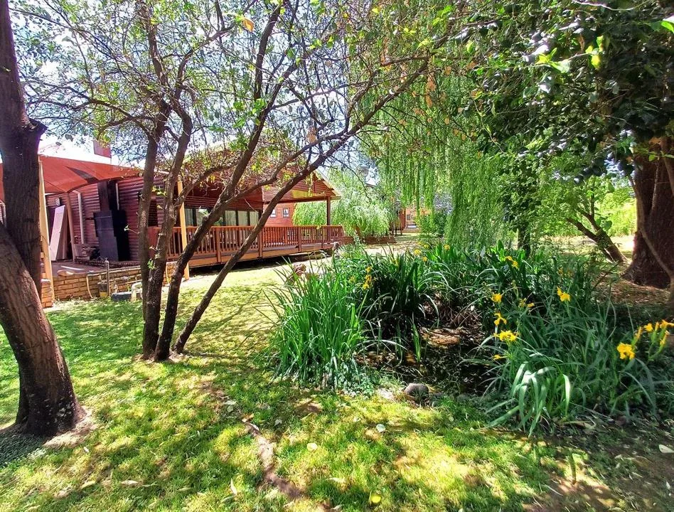 4 Bedroom House for sale in Orania
