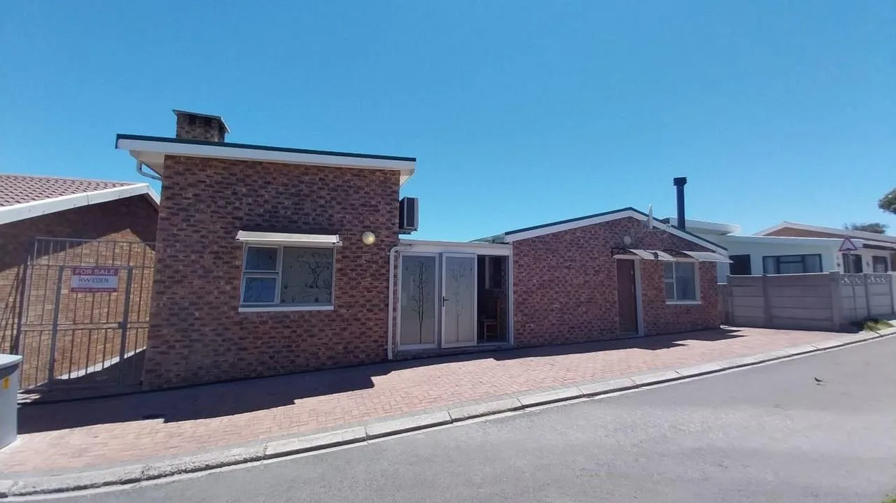 3 Bedroom House for sale in Pearly Beach