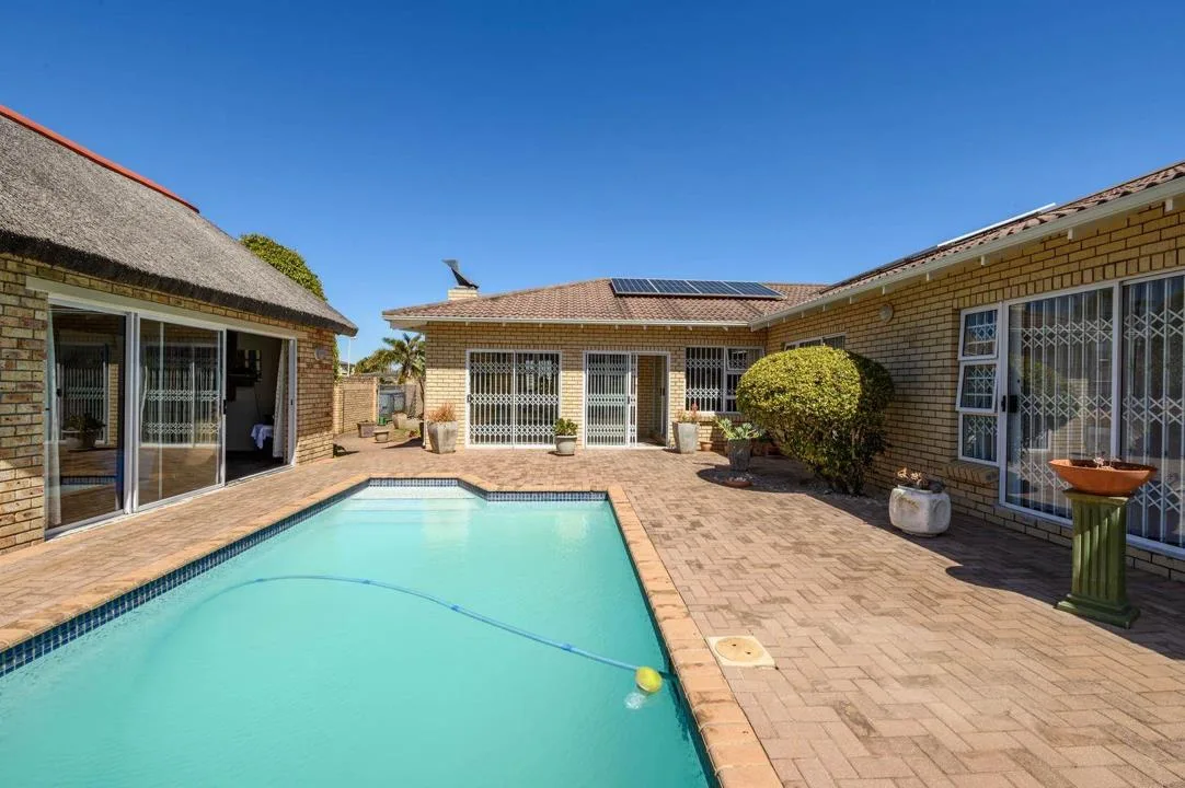 3 Bedroom House for sale in Summerstrand