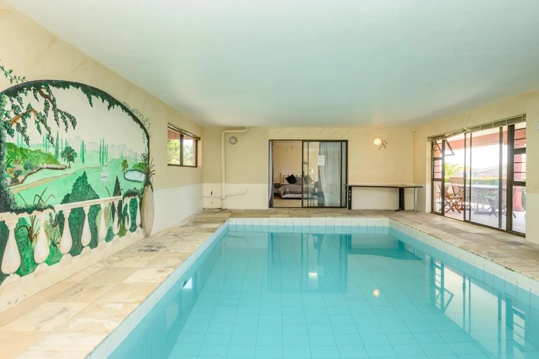 11 Bedroom House for sale in Kamma Creek