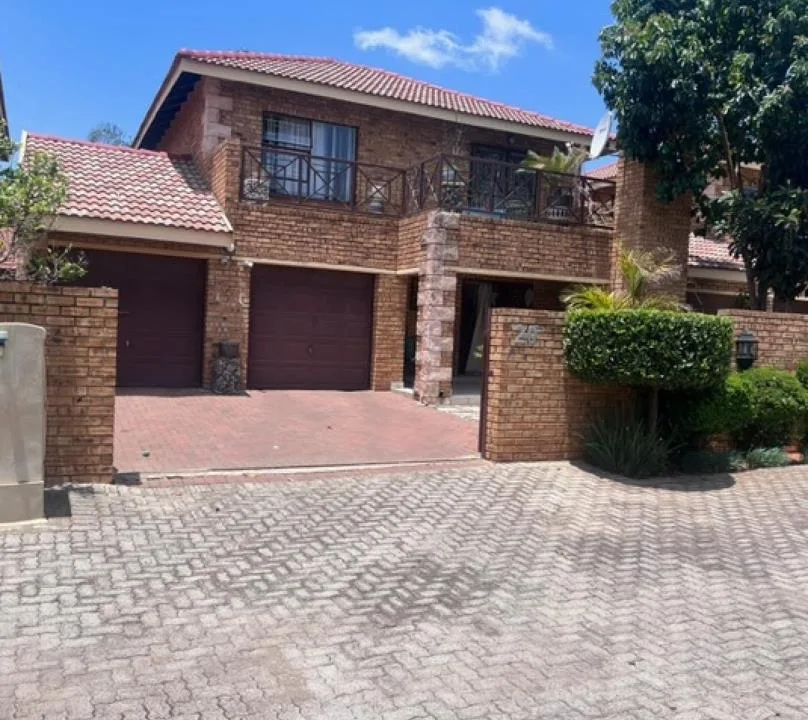 3 Bedroom Townhouse to rent in Ruimsig
