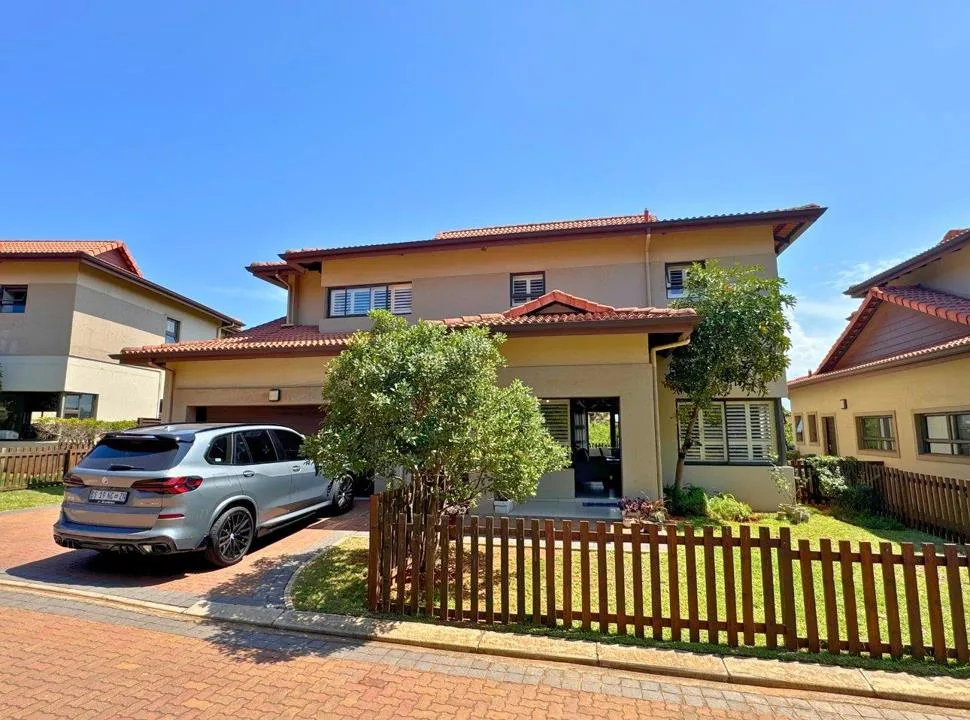 3 Bedroom Townhouse for sale in Izinga