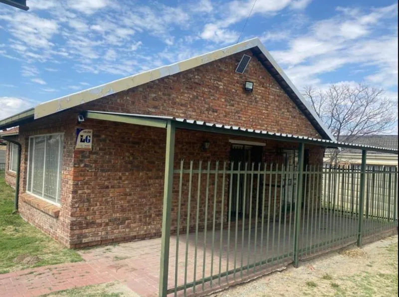 2 Bedroom House for sale in Lakeview