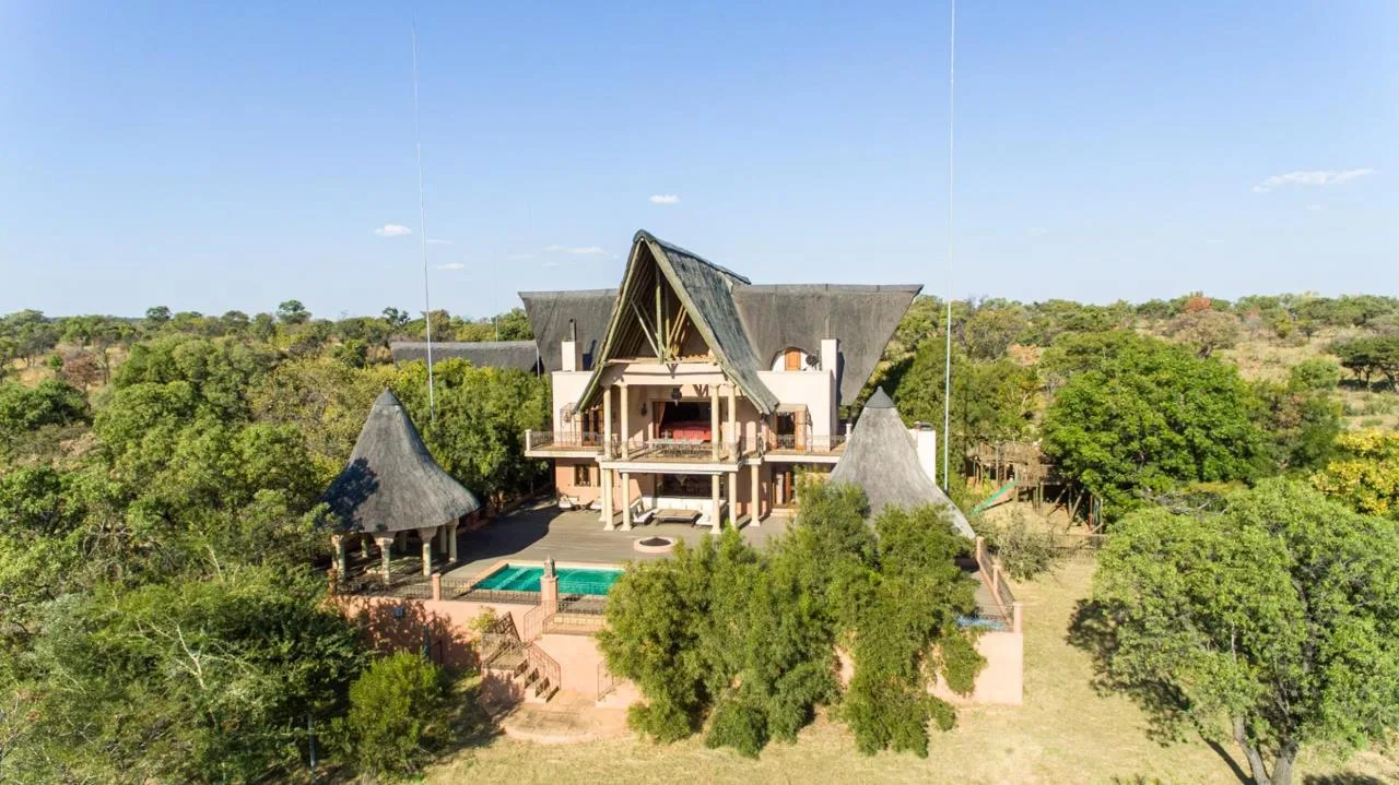 5 Bedroom House for sale in Mabalingwe Nature Reserve