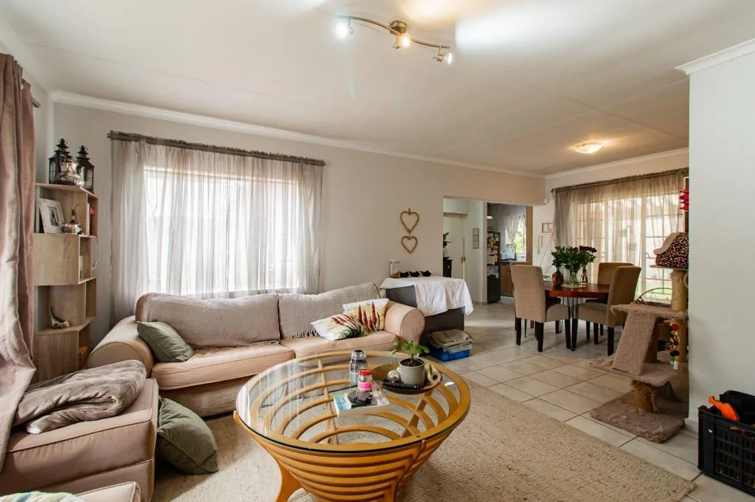 1 Bedroom House to rent in Bedfordview