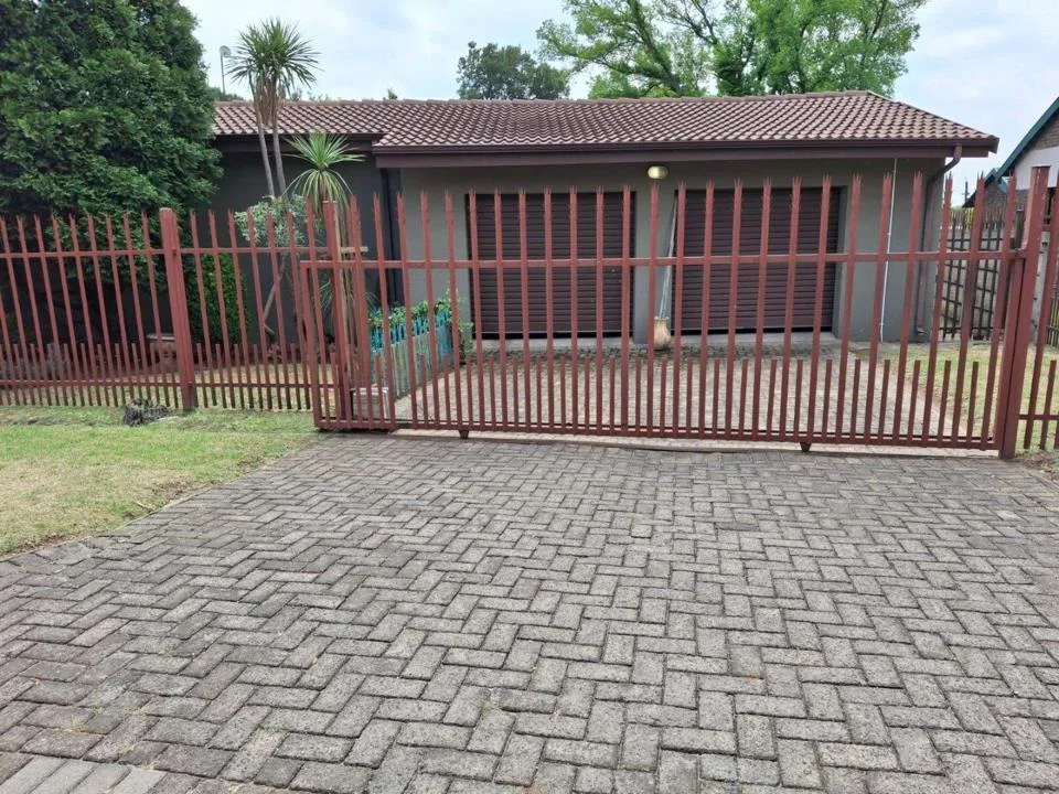 3 Bedroom House for sale in Del Judor Ext 2