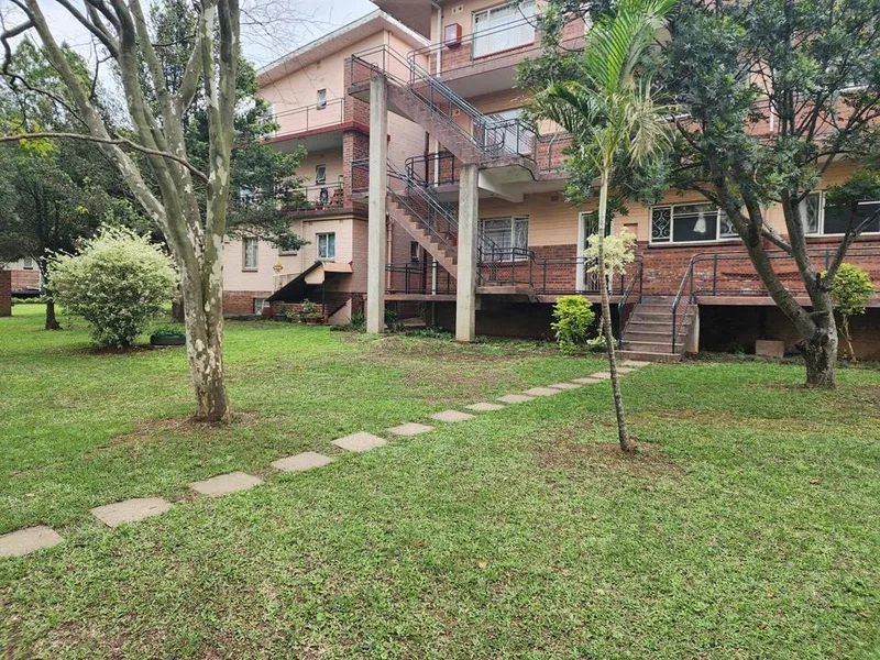 3 Bedroom Apartment / flat for sale in Pelham