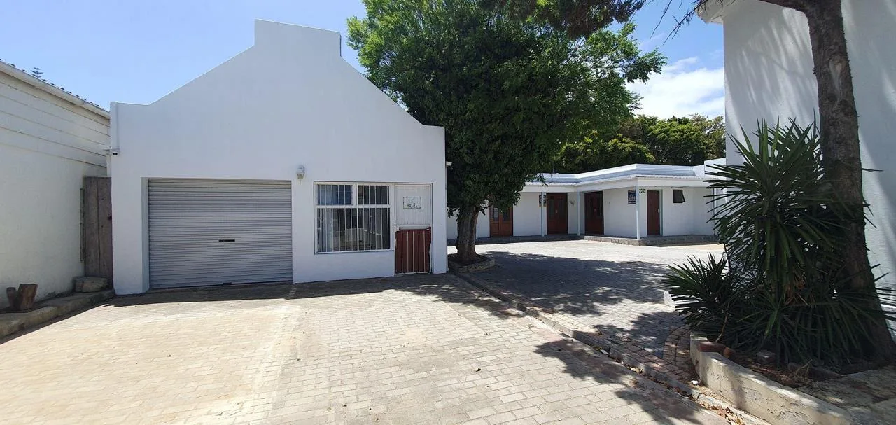 3 Bedroom House for sale in Hermanus Central