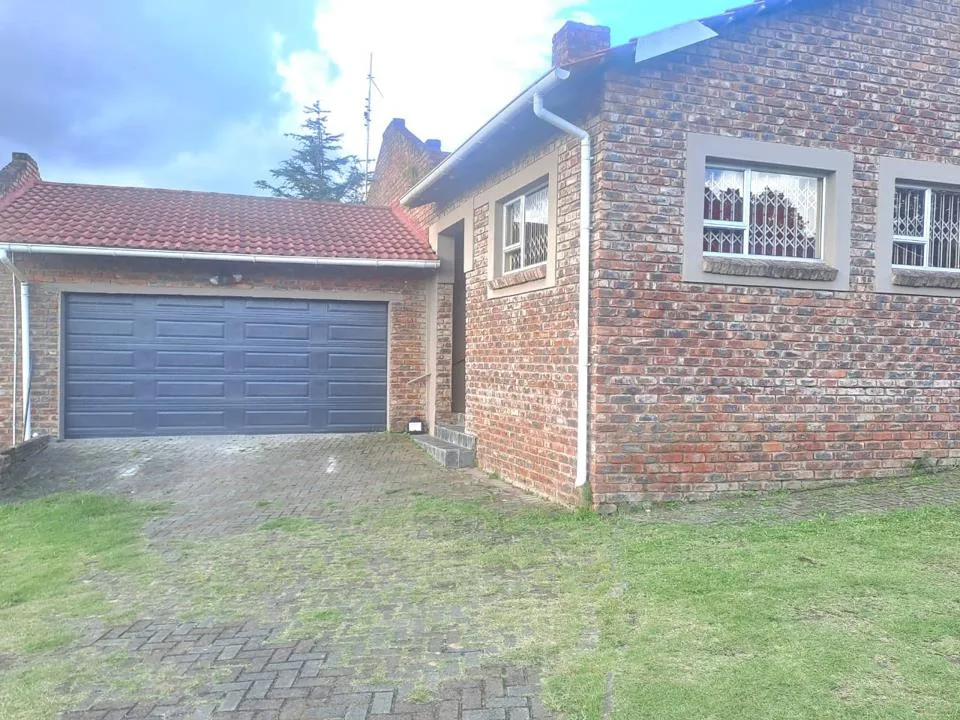 3 Bedroom House for sale in Club View