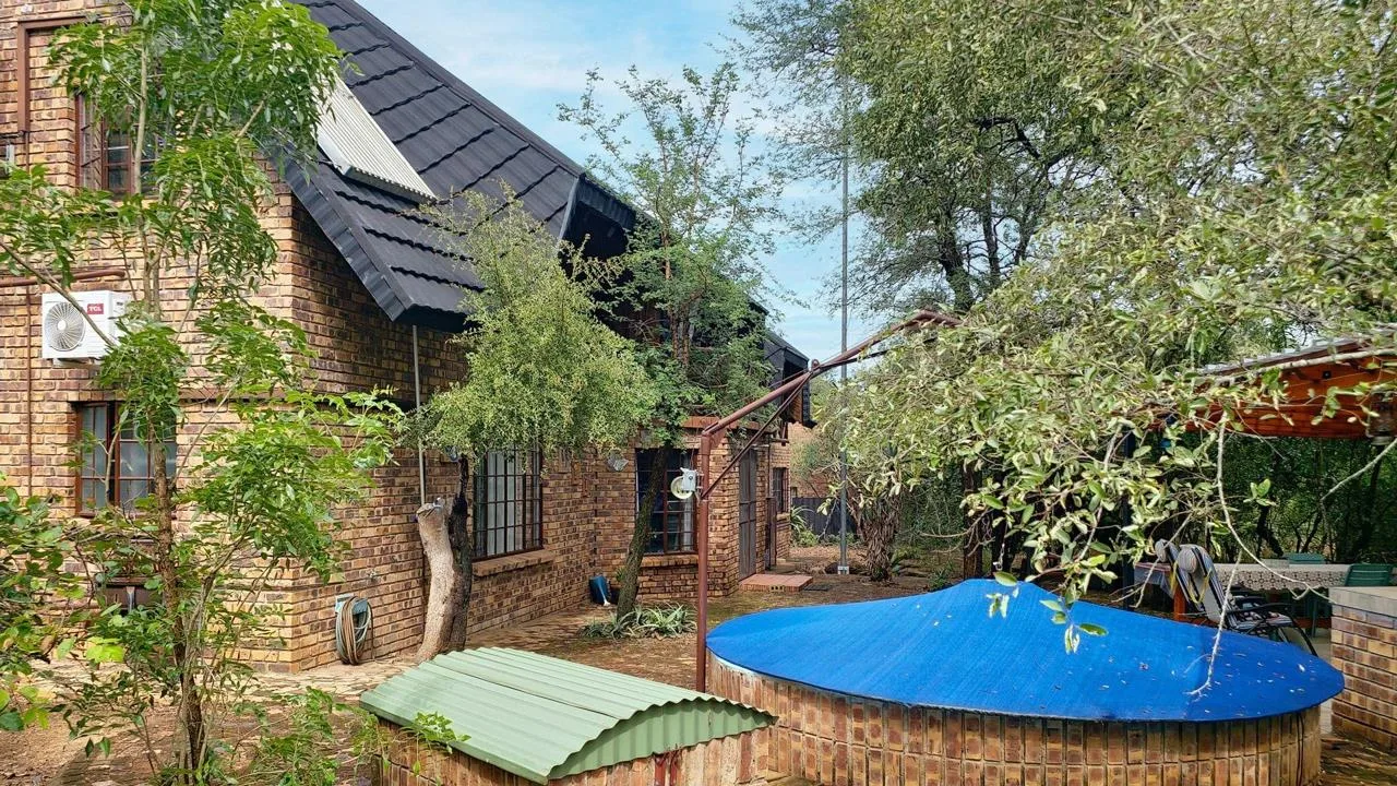 5 Bedroom House for sale in Marloth Park
