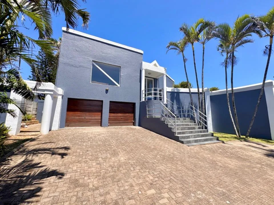 4 Bedroom House for sale in Uvongo Beach