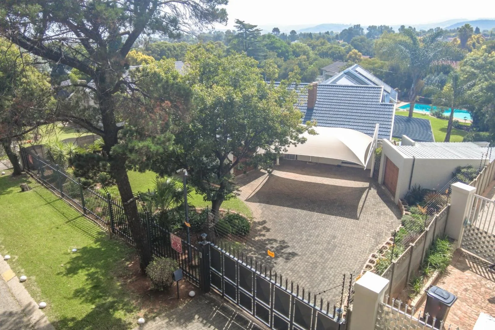Property for sale in Brackendowns
