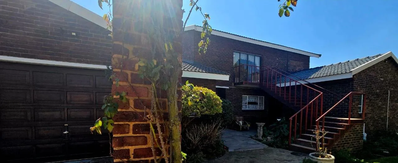 6 Bedroom House for sale in Deneysville