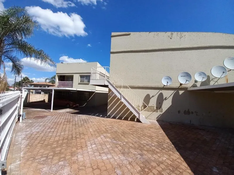 2 Bedroom Apartment / flat for sale in Greenhills