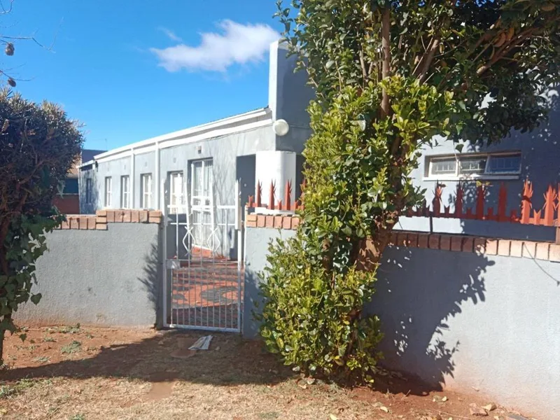 3 Bedroom House to rent in Lenasia