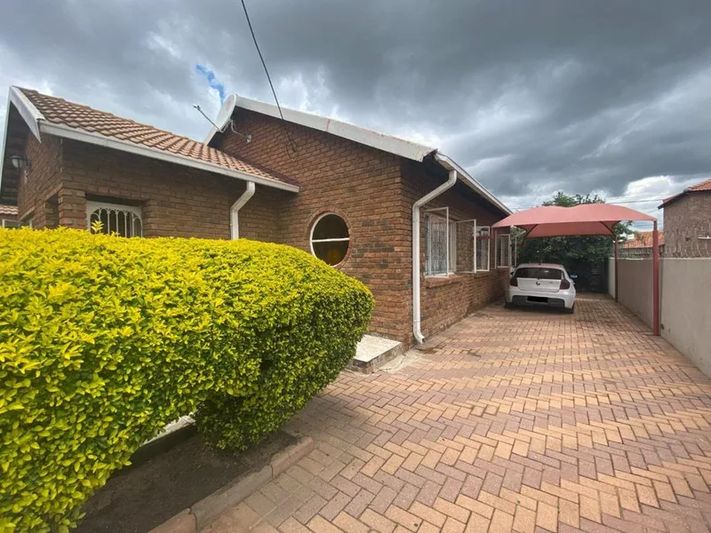 3 Bedroom House for sale in Westenburg