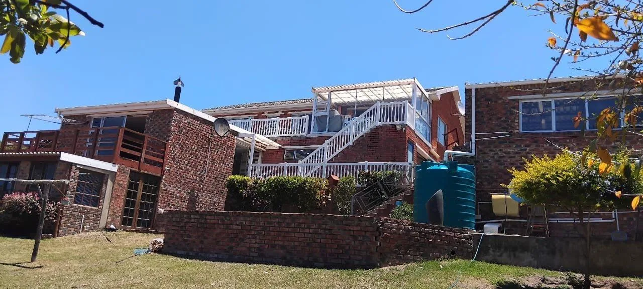 3 Bedroom House for sale in Kaysers Beach