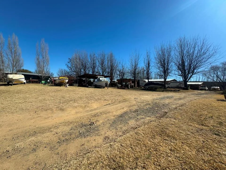 6 Bedroom House for sale in Maselspoort