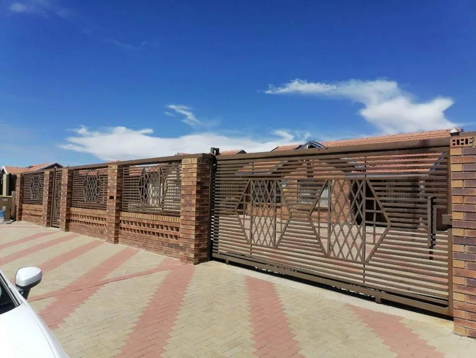 3 Bedroom House for sale in Blomanda