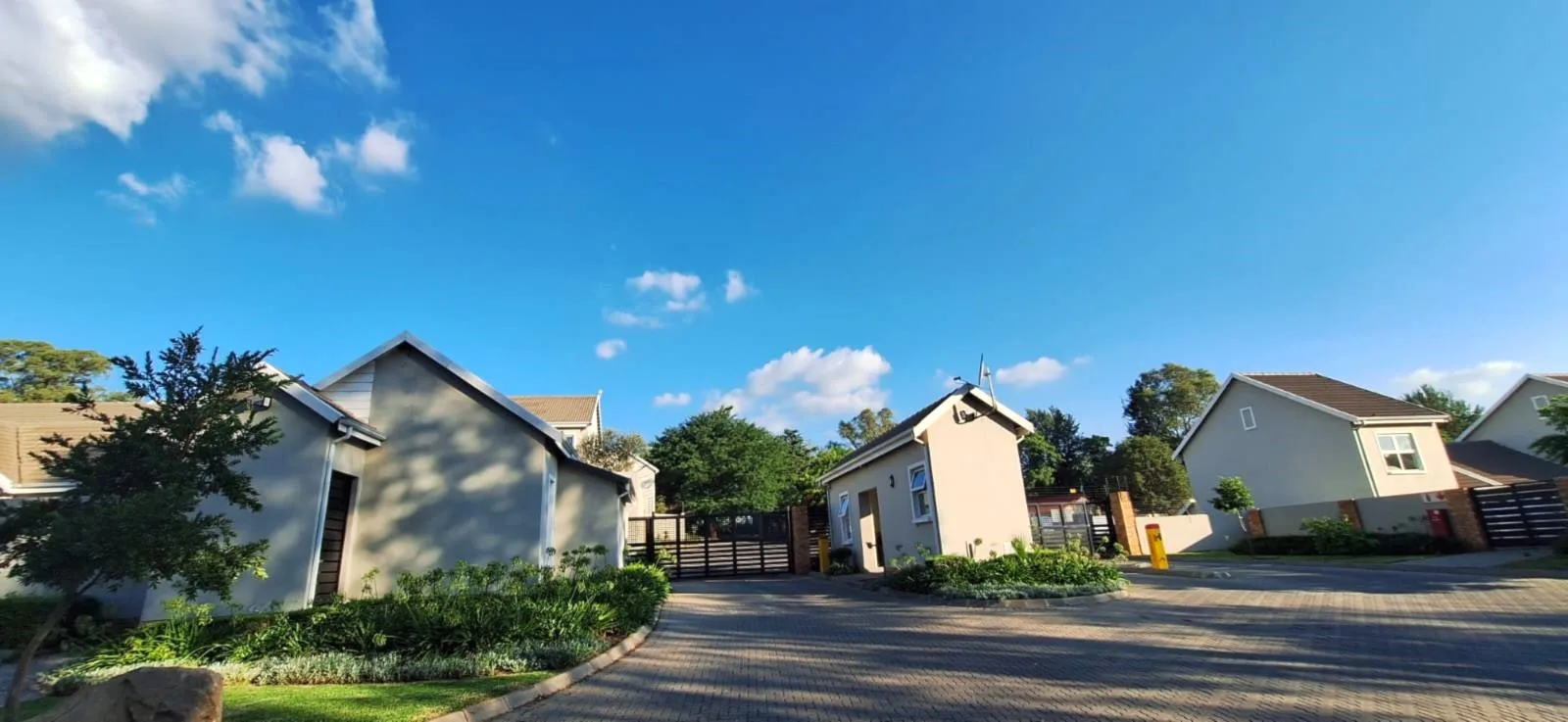3 Bedroom Townhouse in Bryanston