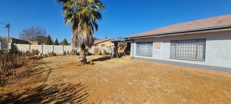 4 Bedroom House for sale in Meiringspark