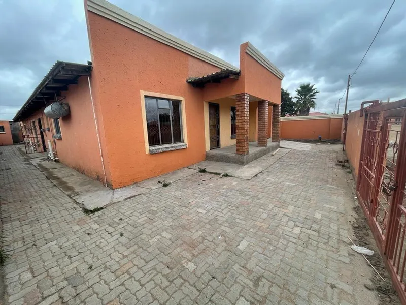 15 Bedroom House in Seshego