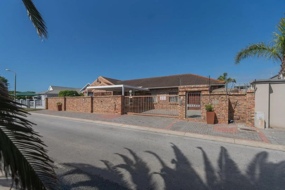 16 Bedroom House for sale in Summerstrand