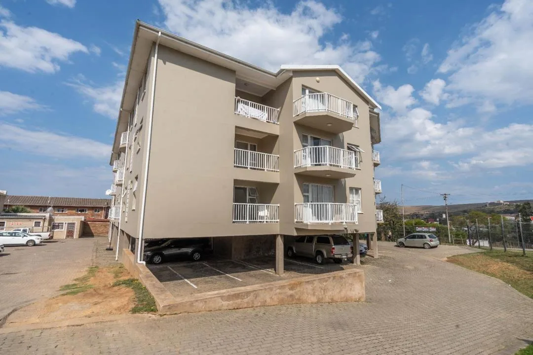 2 Bedroom Apartment / flat for sale in West Hill