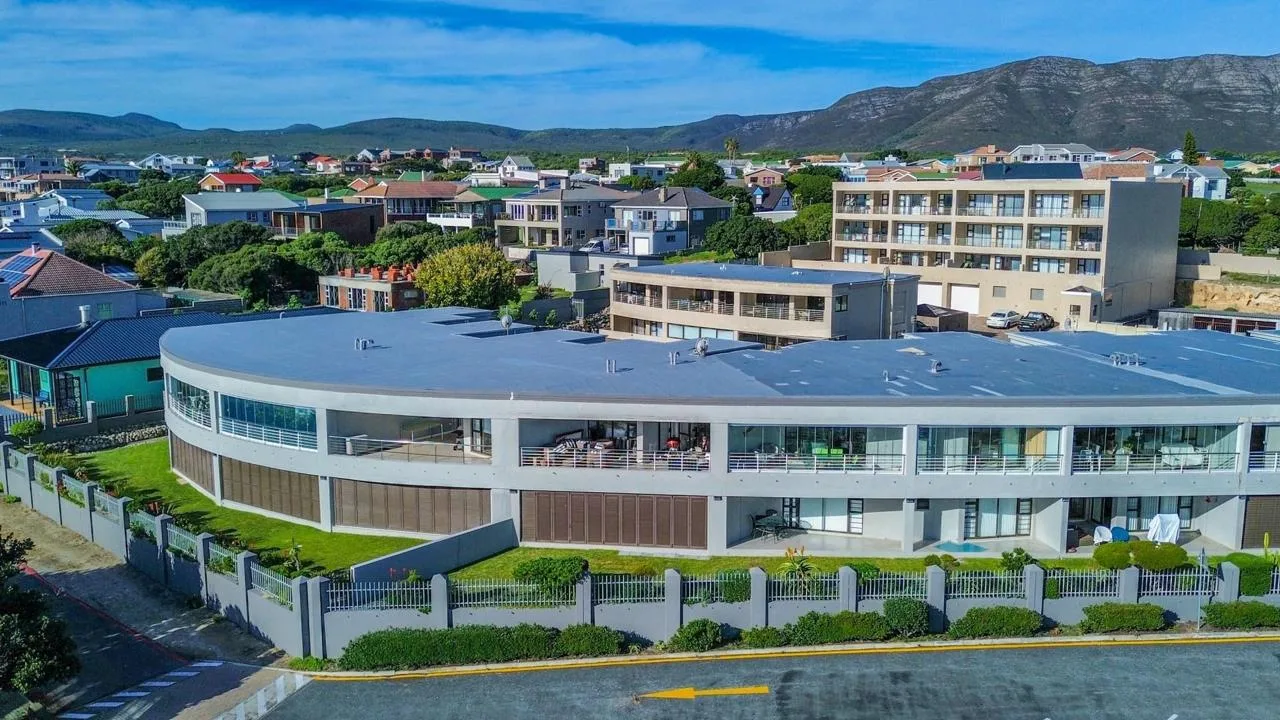 2 Bedroom Apartment / flat for sale in De Kelders