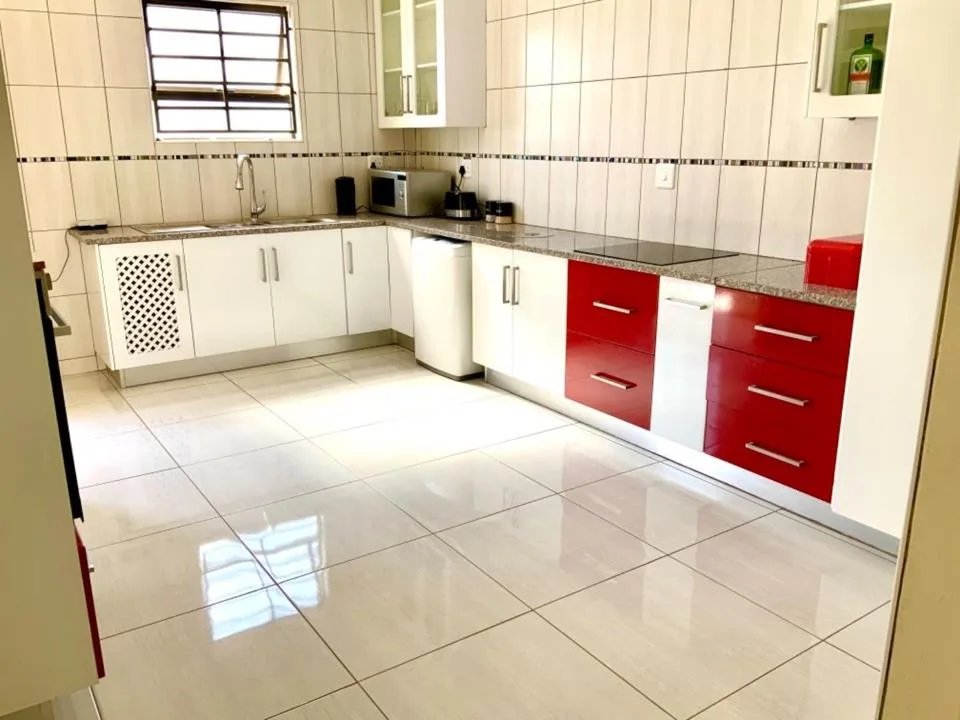3 Bedroom House to rent in The Orchards