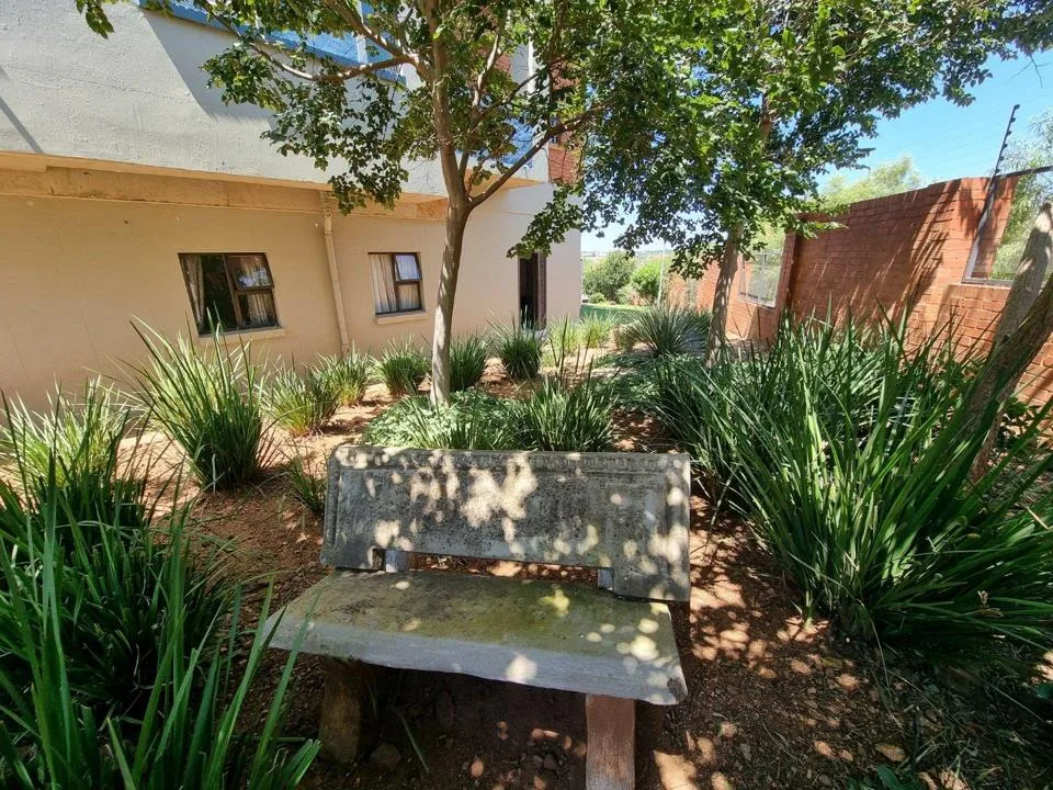2 Bedroom Apartment / flat for sale in Die Hoewes
