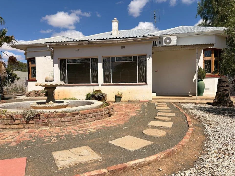 3 Bedroom House for sale in Calvinia