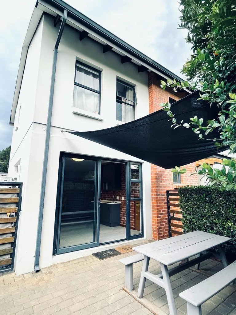 Property to rent in Lynnwood Manor