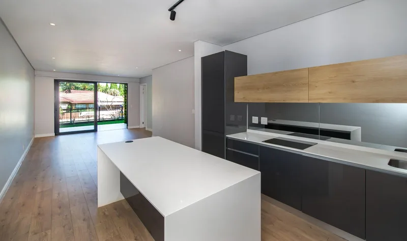3 Bedroom Apartment in Houghton Estate