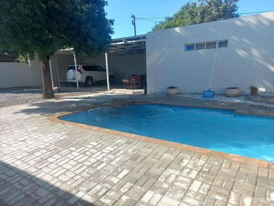 3 Bedroom House for sale in Middelburg