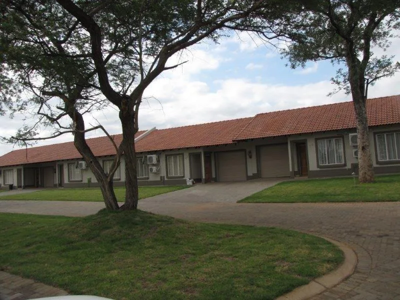1 Bedroom Townhouse for sale in Lephalale