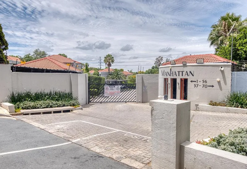 2 Bedroom Townhouse for sale in Lonehill