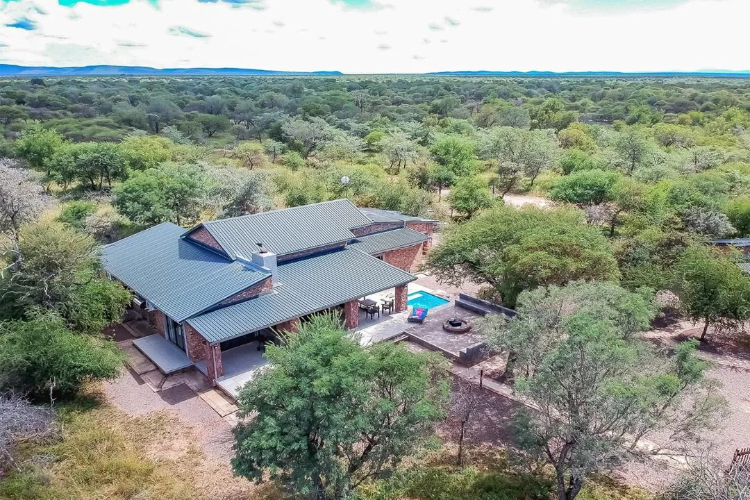 5 Bedroom House for sale in Shona Langa